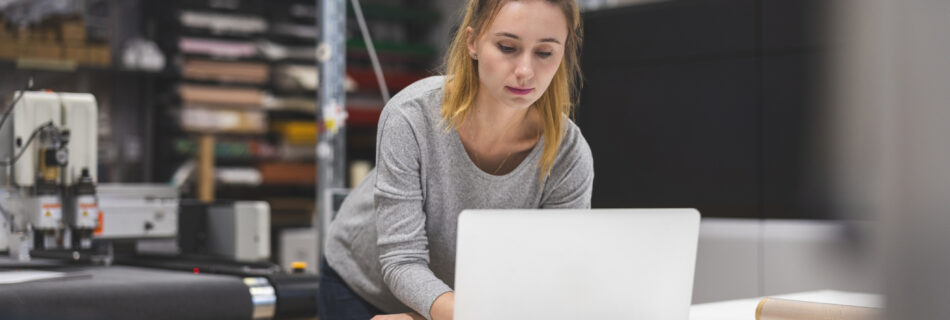 Still Taking Orders by Email? Here’s What It’s Costing Mid‑Sized Wholesale